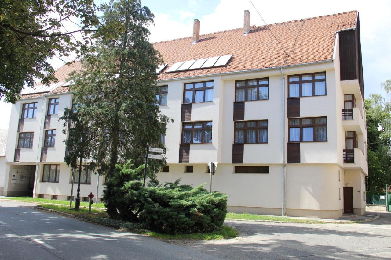 Harangtorony Szallo Koszeg Ngoại thất bức ảnh